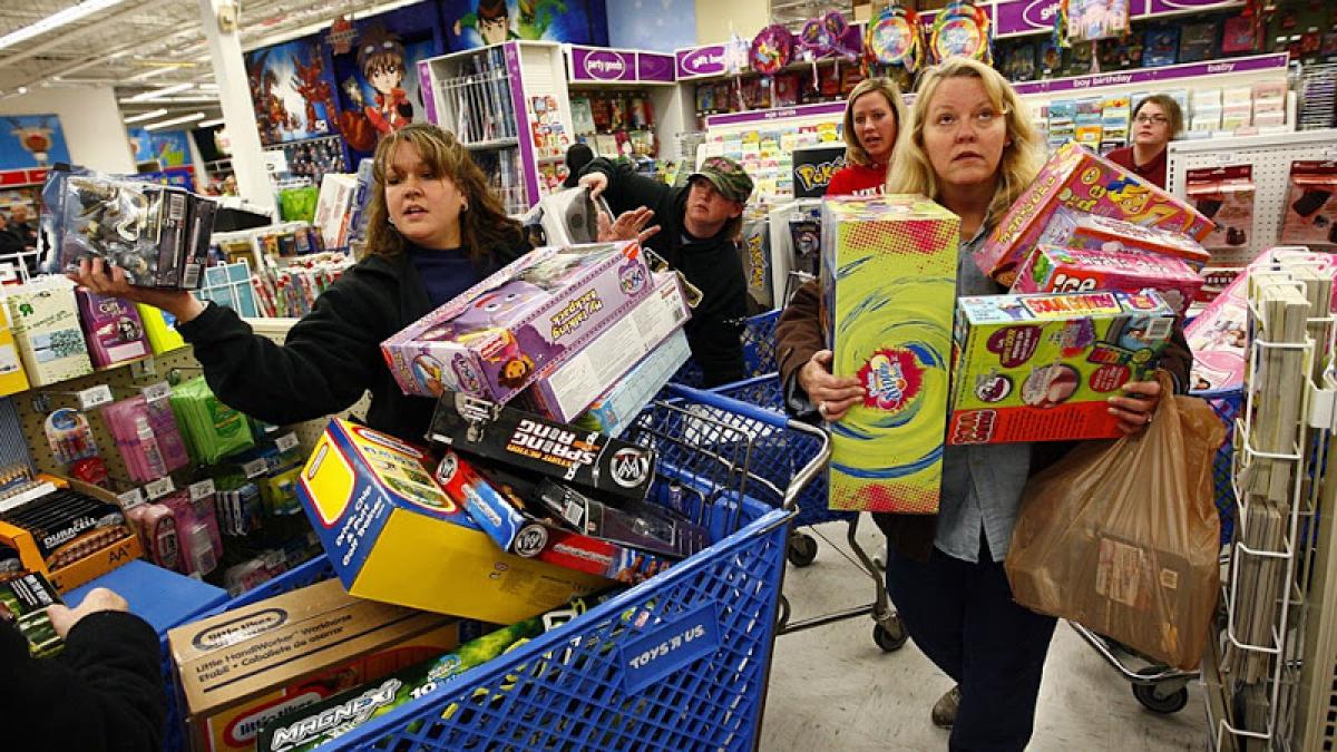 BLACK FRIDAY 2013. Lista cu magazinele participante la Black Friday