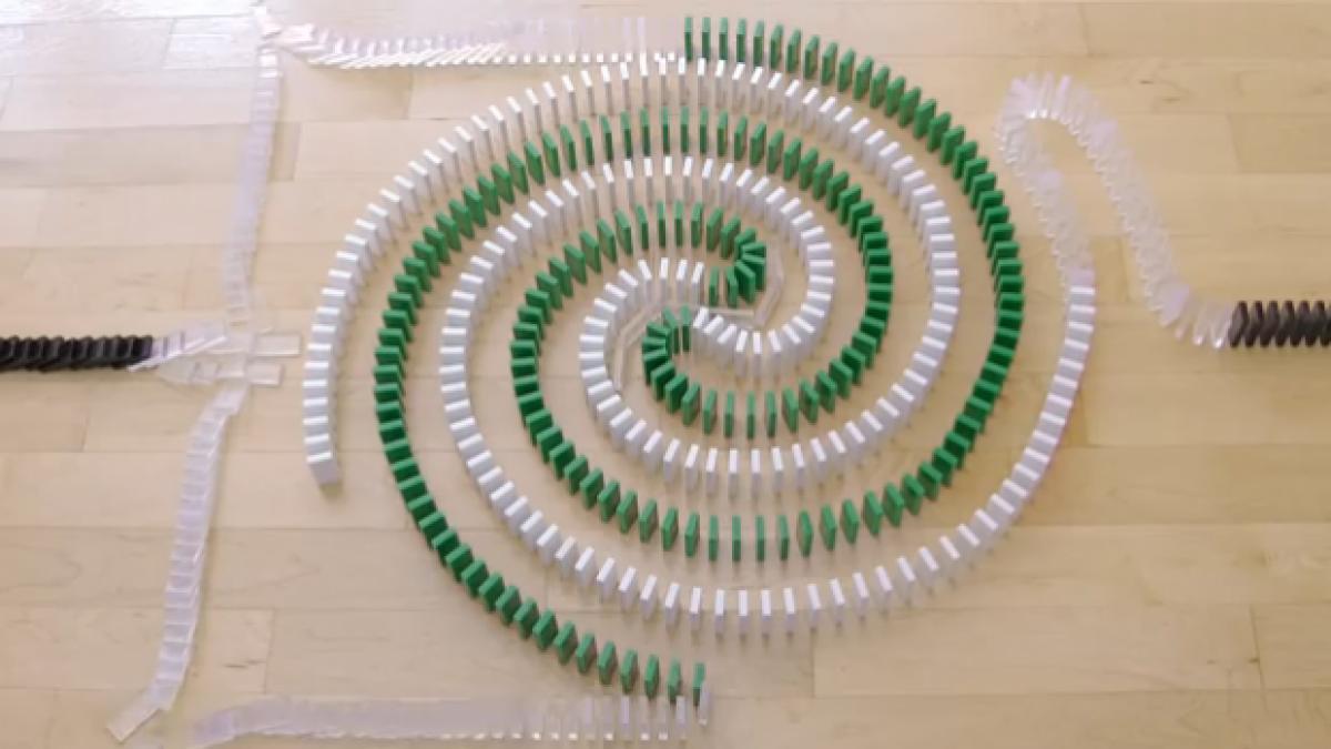 Cel mai tare domino pe care l-ai văzut vreodată VIDEO