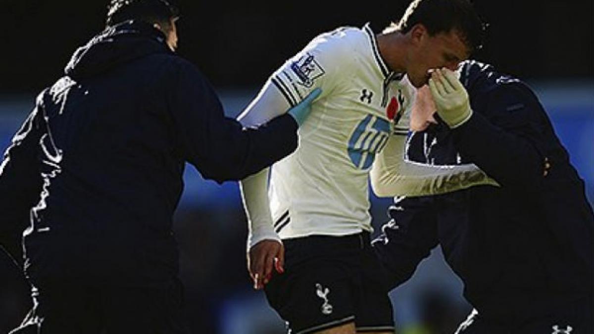 Chiricheş a fost operat cu succes şi a revenit deja la antrenamentele lui Tottenham