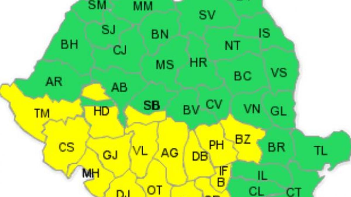 16 judeţe şi Capitala, sub COD GALBEN de ninsori şi viscol. Atenţionarea meteo, valabilă până mâine, la ora 14:00