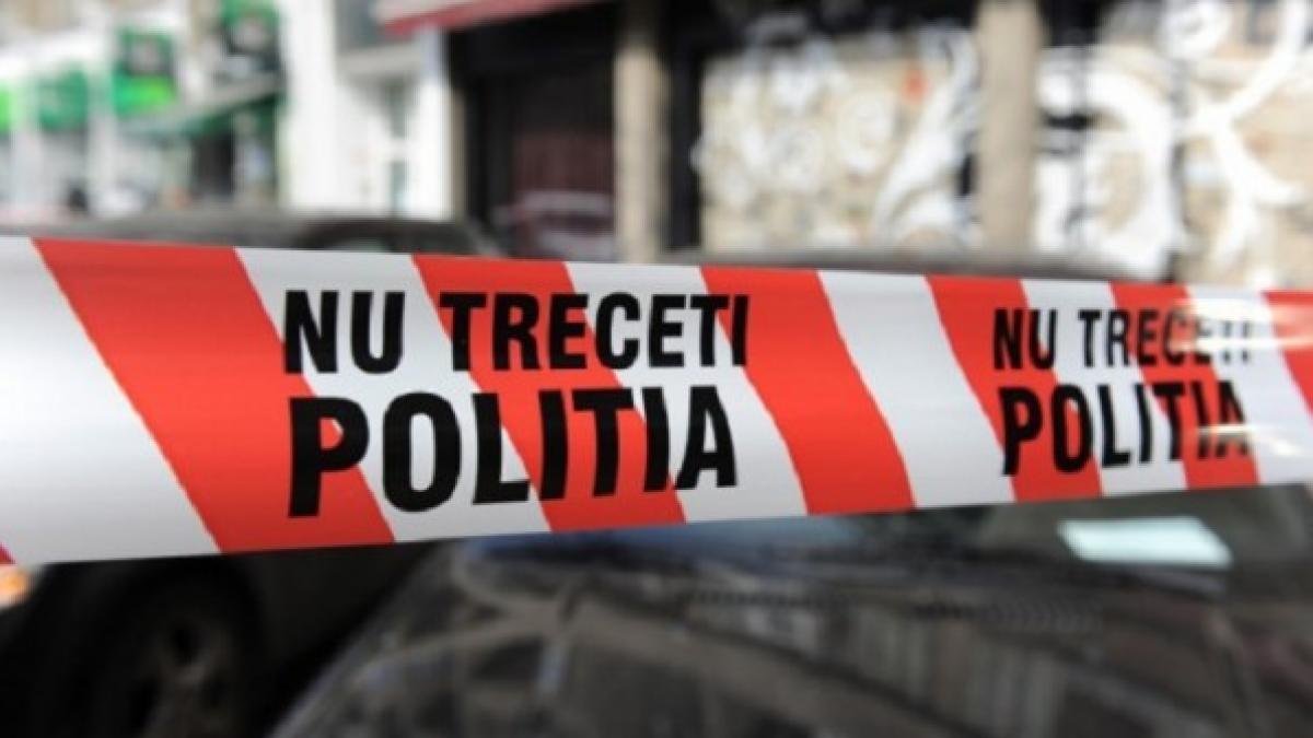 TRAGEDIE la Adjud: Profesor găsit SPÂNZURAT în sala de sport. Ce spun polițiștii