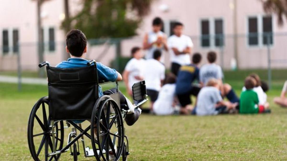 Dar de sărbătoare pentru copiii cu dizabilităţi - şansa la NORMALITATE