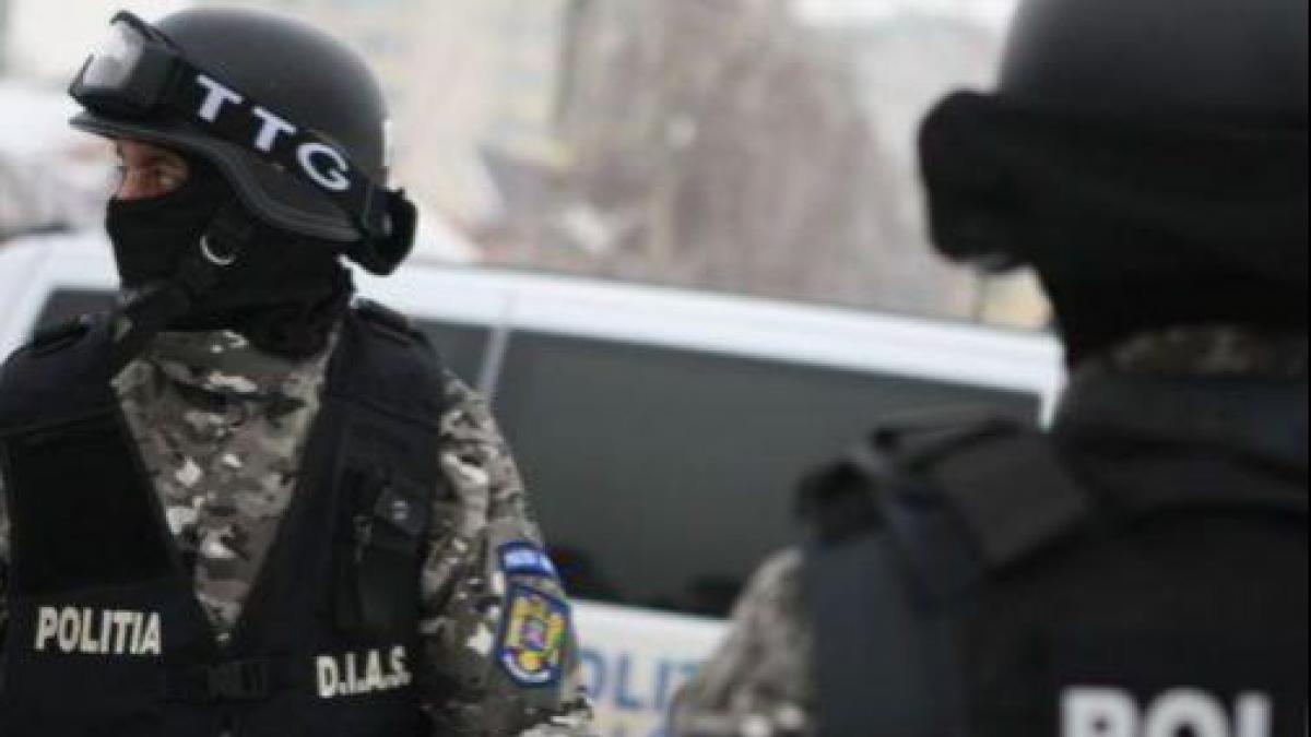 Bătăi cu săbii şi topoare, în Capitală. 11 membri ai clanurilor Brătianu şi Calotă au fost reţinuţi