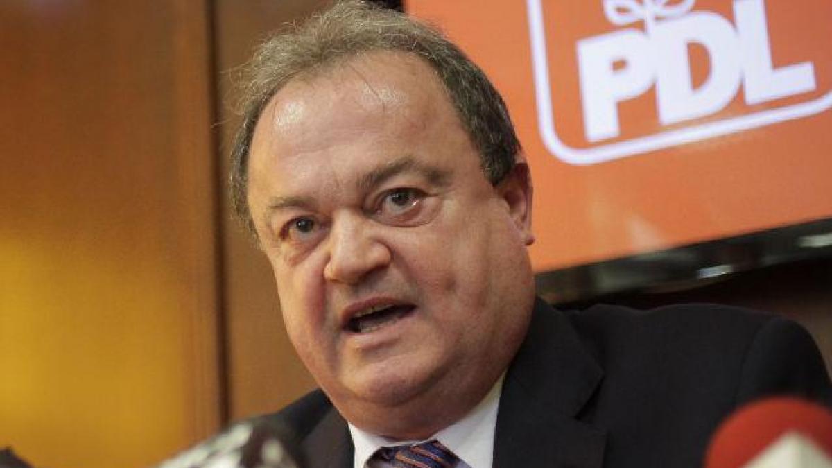 Blaga: Deputaţii PDL care au votat pentru modificarea Codului Penal trebuie sancţionaţi