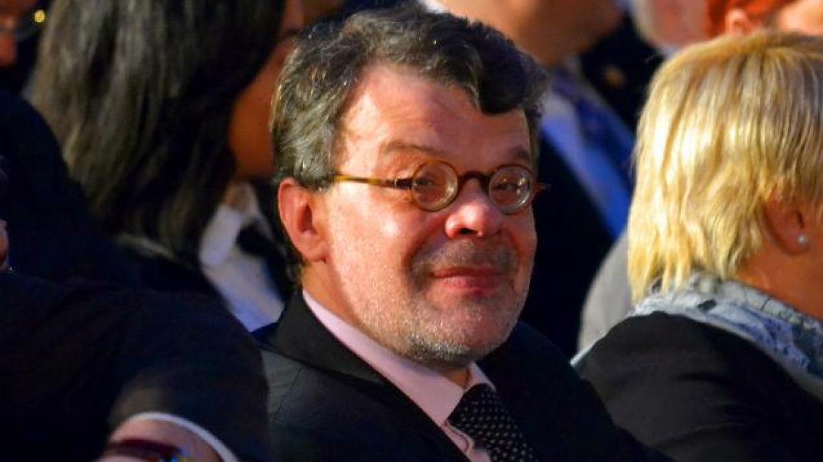 Gigel Ştirbu, cotat în PNL cu cele mai multe şanse la Cultură; se aşteaptă demisia lui Barbu