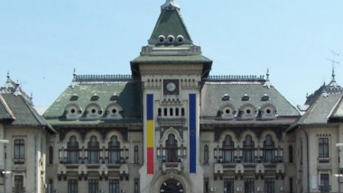 Percheziții la sediul Consiliului Județean Dolj. Opt funcţionari, suspectaţi de fapte de corupţie