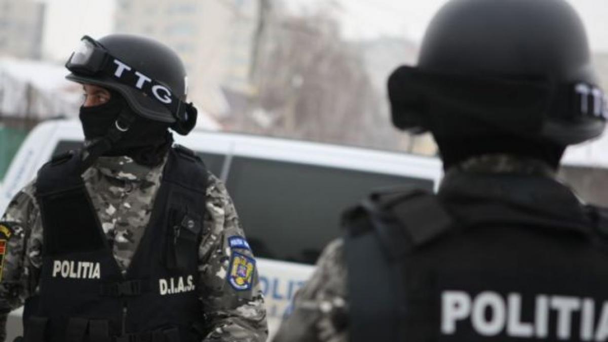 Percheziţii la suspecţi de evaziune fiscală în Botoşani. Prejudiciul este de peste două milioane lei