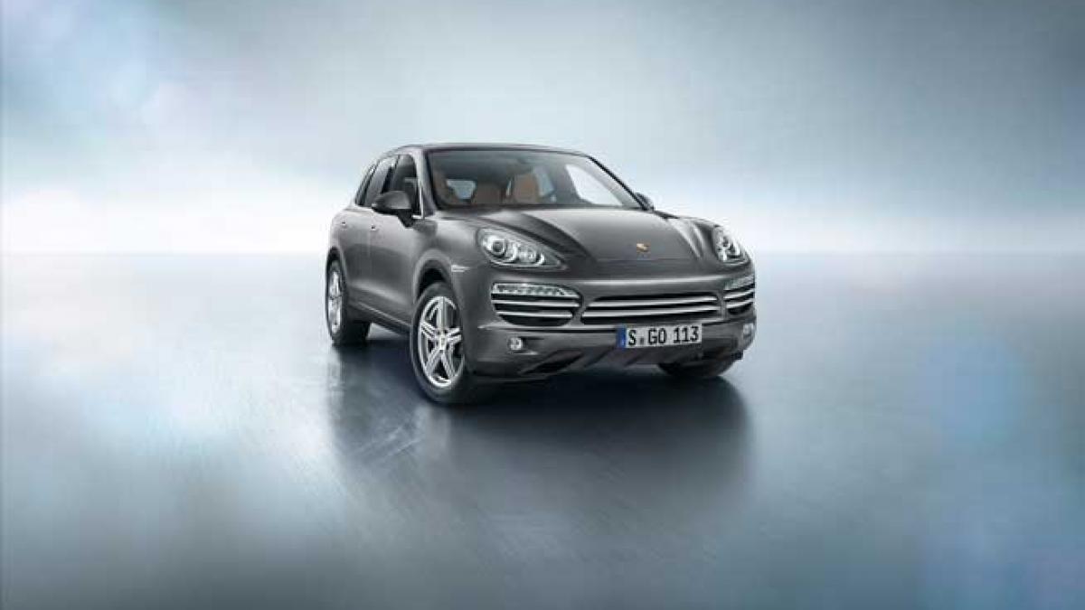 Porsche a lansat Cayenne Platinium Edition