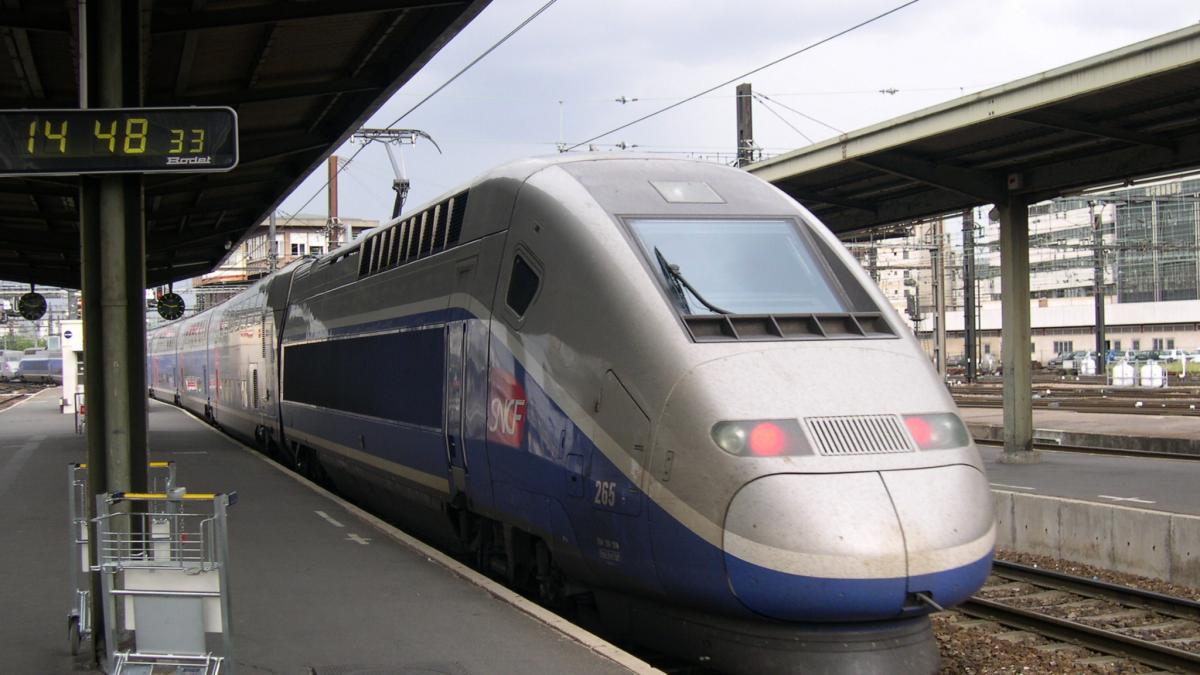 Paris-Barcelona, în şase ore, cu trenul de mare viteză