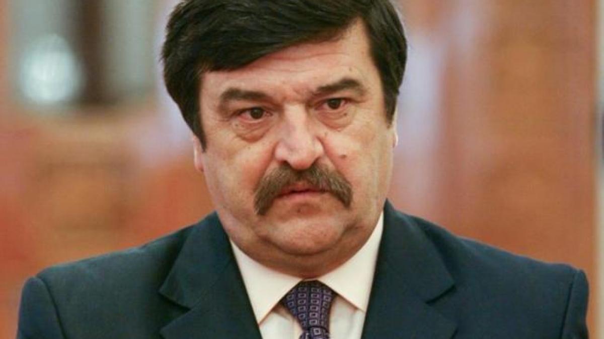 Toni Greblă a depus jurământul pentru funcţia de judecător al CCR. Băsescu: "Prezenţa dumneavoastră, un câştig pentru CCR"