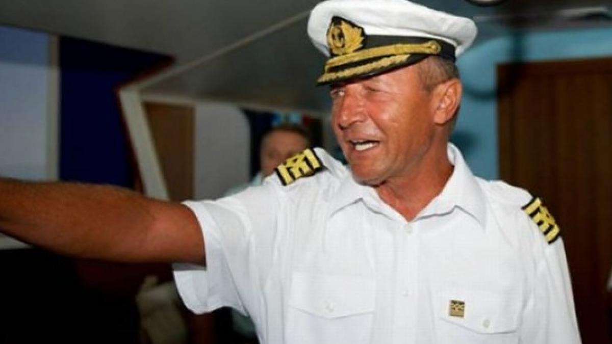 De pe "cetatea de oţel", comandantul Băsescu îi trimite un mesaj de felicitare şi laudă tovarăşului Nicolae Ceauşescu