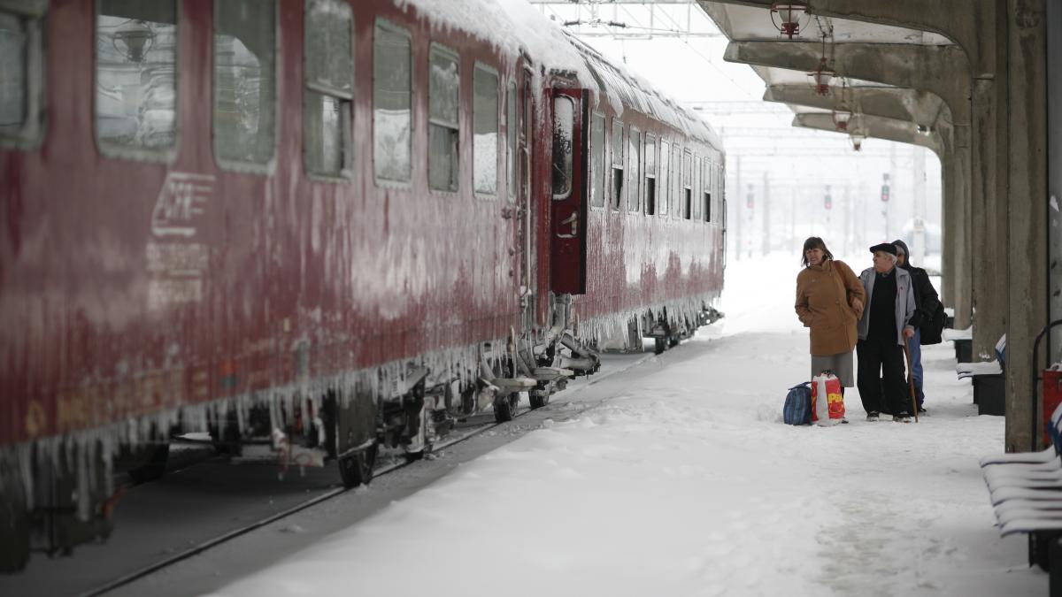 MERSUL TRENURILOR în perioada sărbătorilor: Cum se va circula între Crăciun şi Revelion