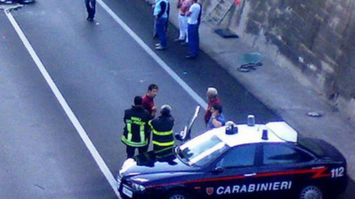 Doi hoţi de maşini români au murit într-un accident în Italia