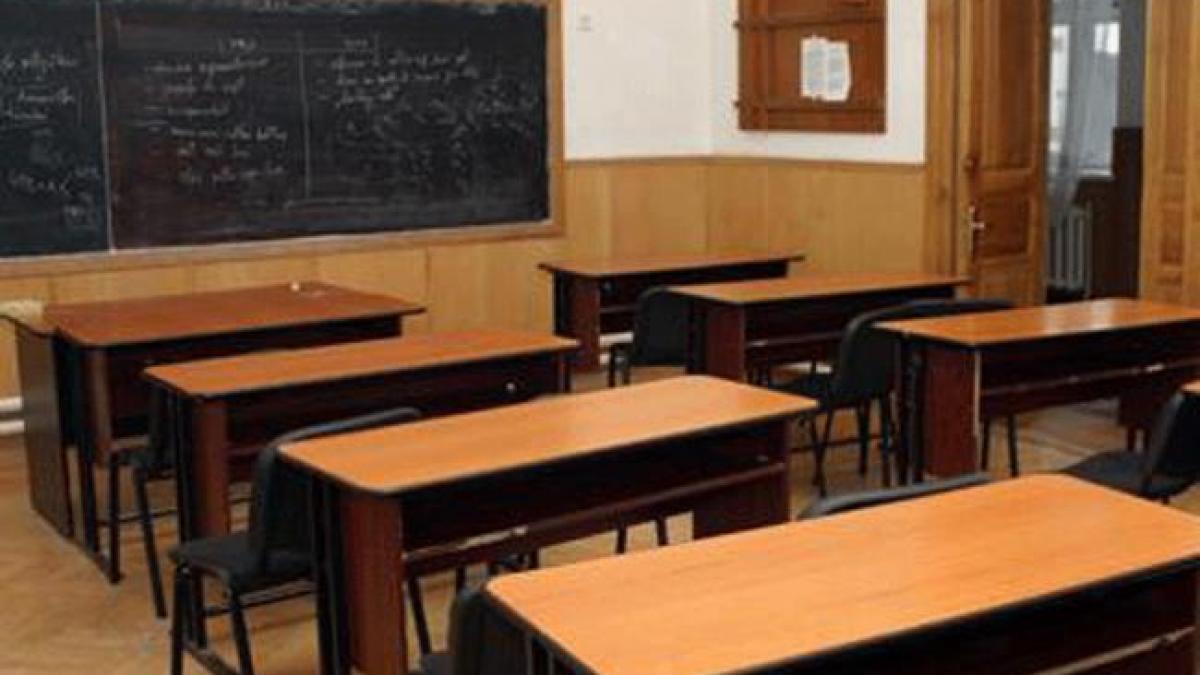 Învăţătoarea reclamată la Parchet deţine o şcoală primară cu after school în Capitală