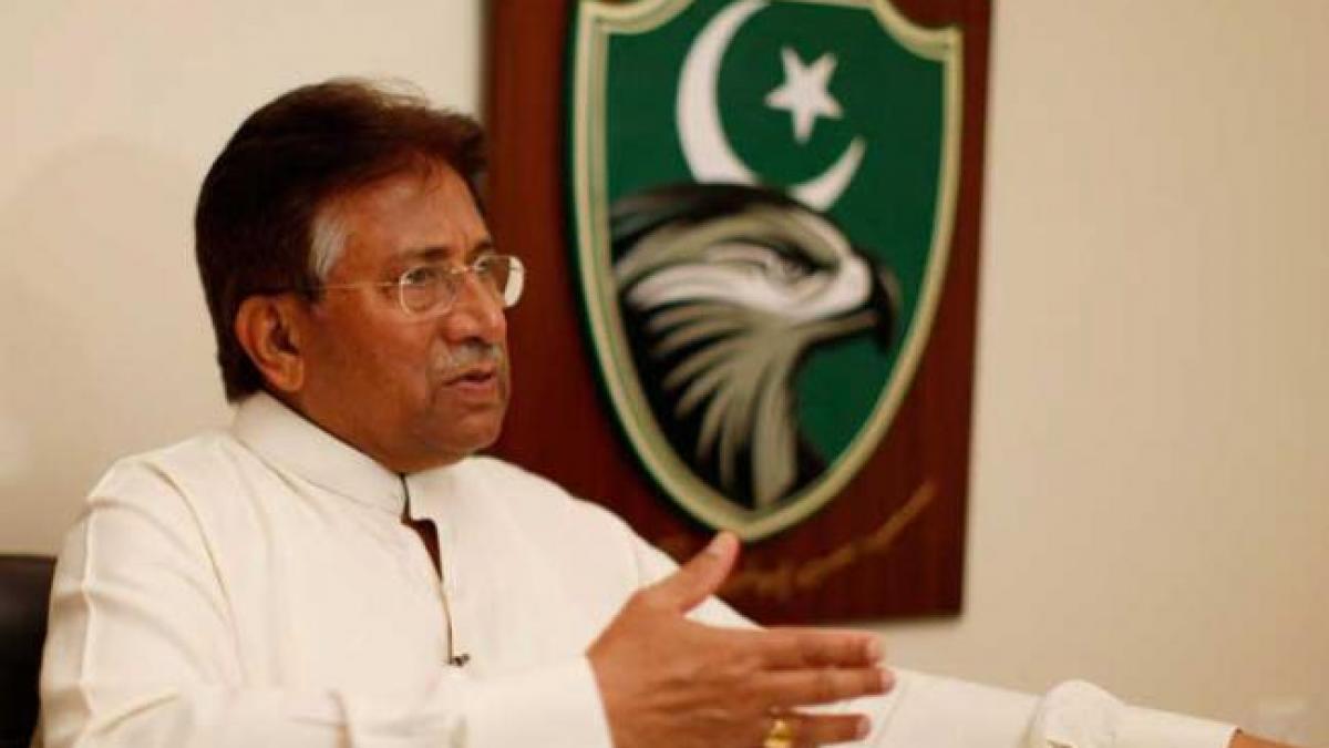 Fostul preşedinte pakistanez, Pervez Musharraf, internat de urgenţă