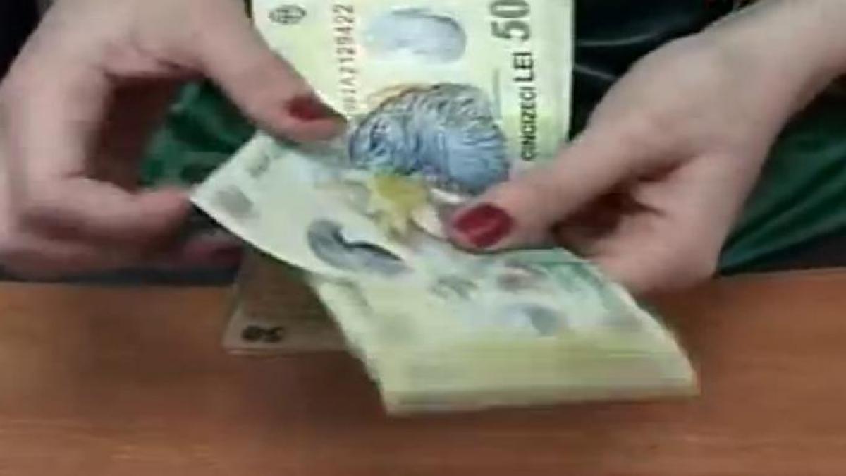 Învăţătoarea de la Şcoala 10, care a cerut şpagă de la elevi, este cercetată penal (VIDEO)