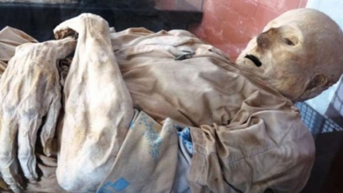 Un cimitir transformă morţii în mumii. Află care e adevărul din spatele misterului