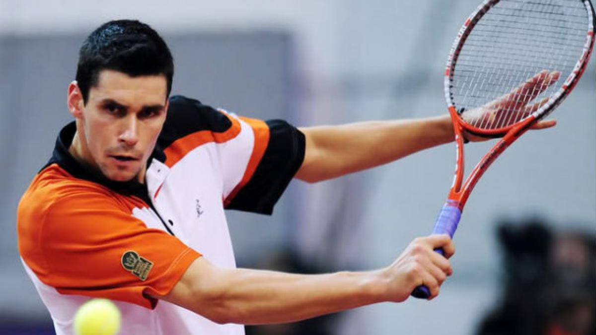 Victor Hănescu merge mai departe la Australian Open