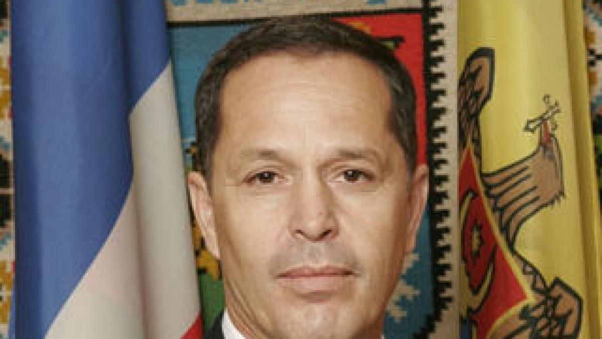 Başcanul Găgăuziei spune că Băsescu ar trebui declarat persona non grata în Republica Moldova