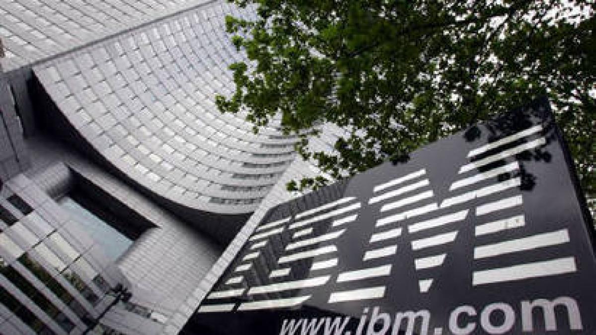 Chinezii de la Lenovo cumpără IBM, bucată cu bucată