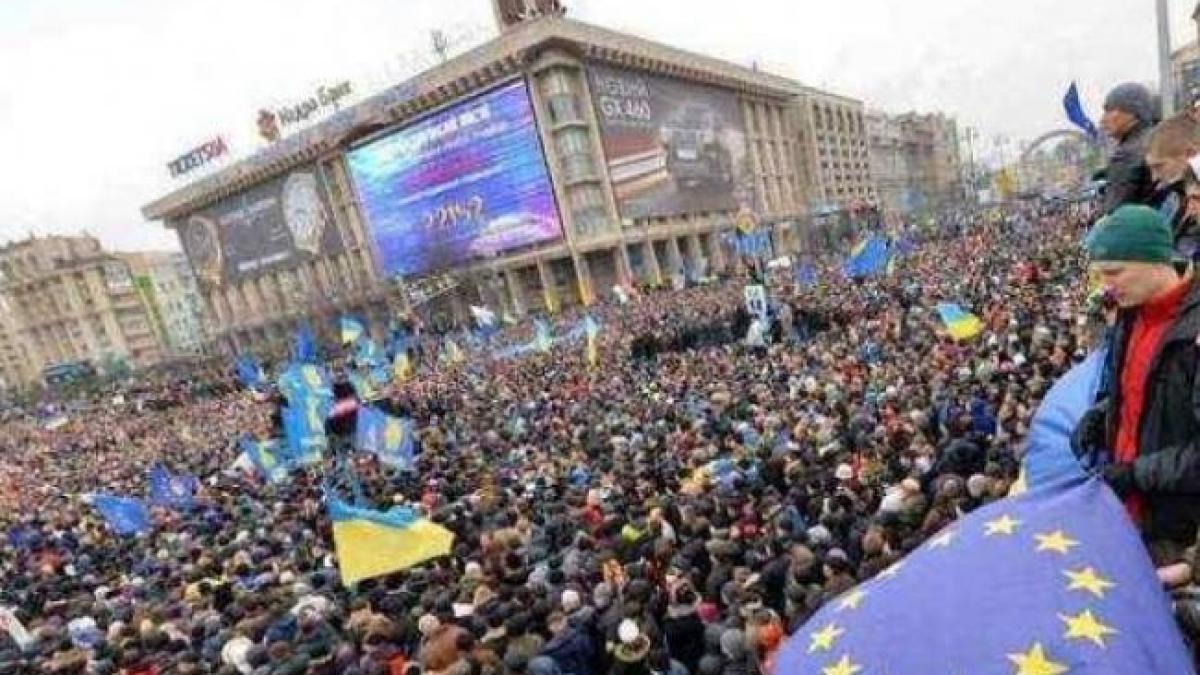 Opoziţia din Ucraina se aşteaptă la o intervenţie a Armatei 