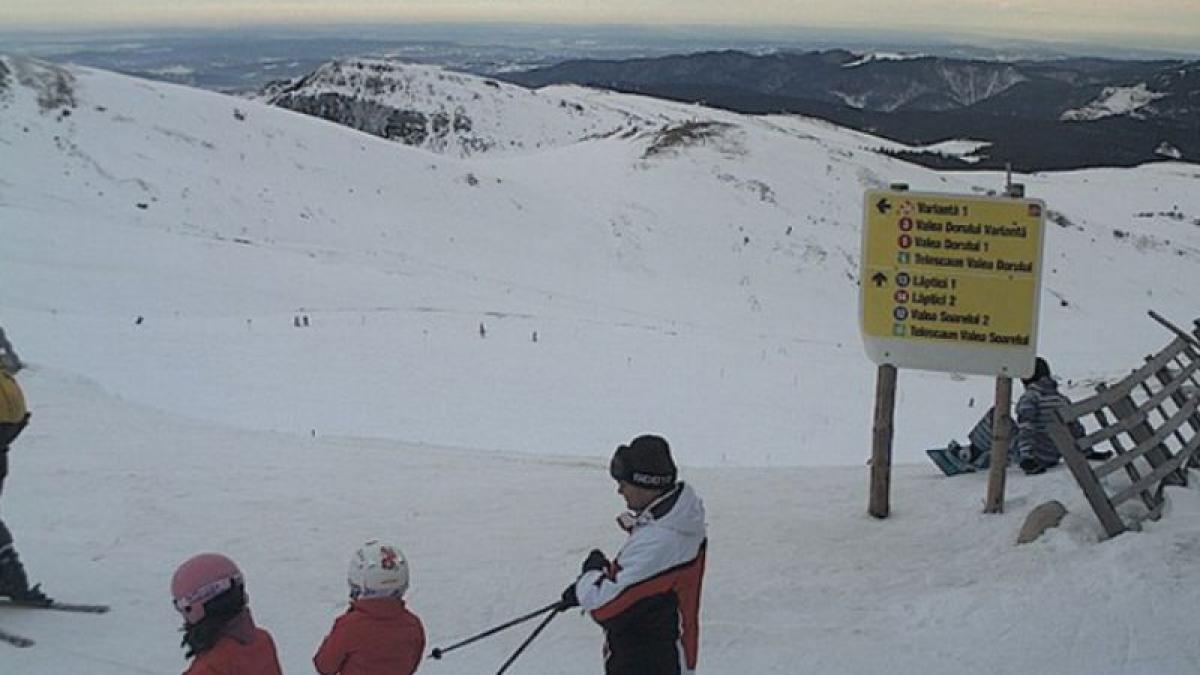 Cel mai aglomerat week-end al sezonului în Valea Prahovei. Urmăreşte LIVE cum se schiază la munte, pe webcam jurnalul.ro