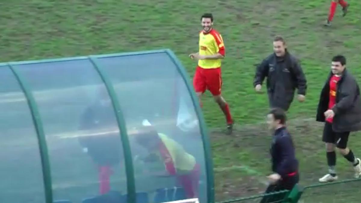 Cum se celebrează marcarea unui gol de către amatorii italieni (VIDEO)