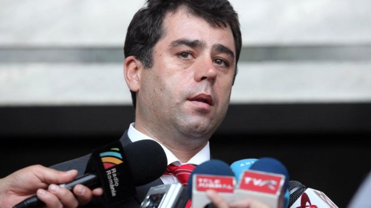 Horaţius Dumbravă cere CSAT verificarea unor judecători şi procurori