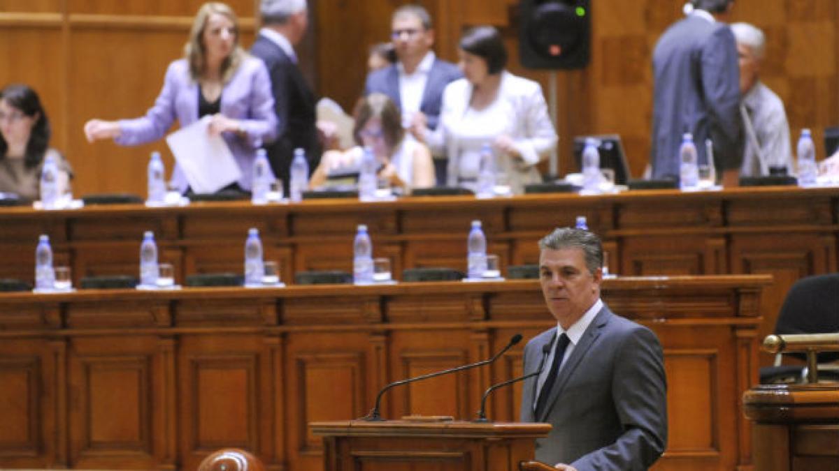 Zgonea: Voi cere Parlamentului să dea o declaraţie comună de respingere a atacului lansat joi de PPE