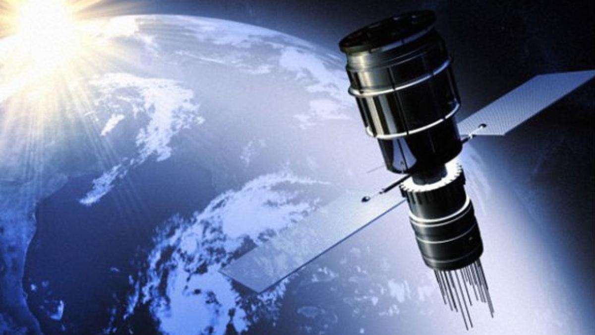 Un satelit rusesc se va PRĂBUŞI duminică: "Există posibilitatea să ajungă în zone populate"