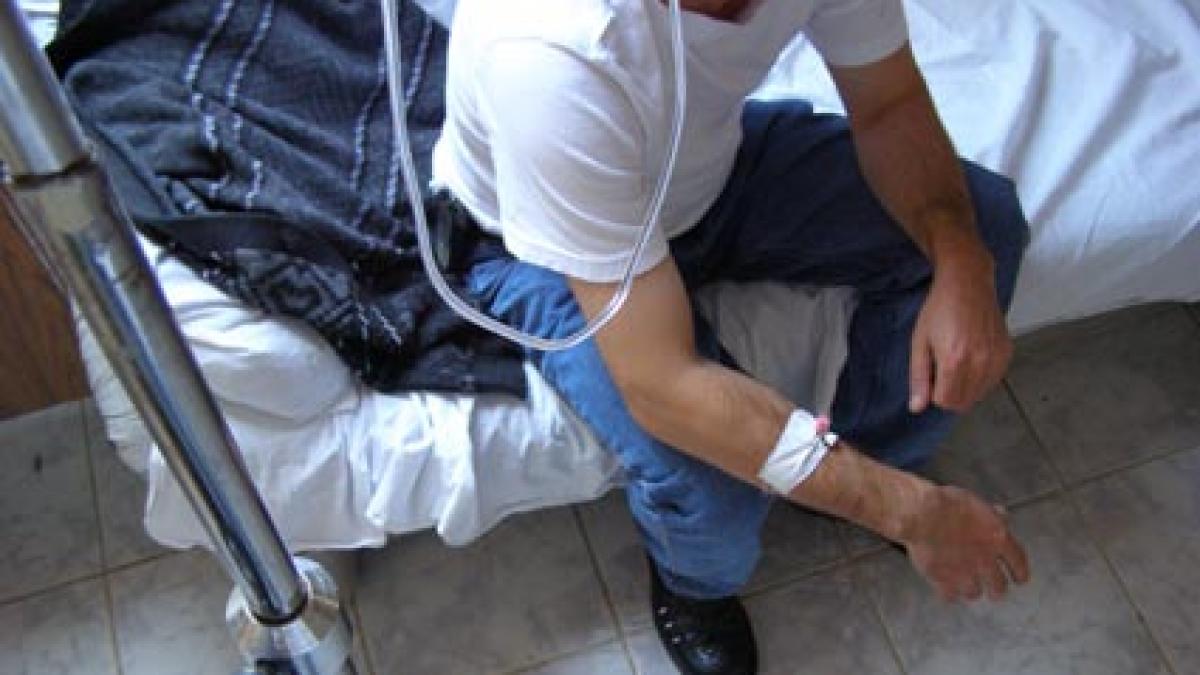 Mai mulţi bani pentru bolnavii de HIV/SIDA. Cât a alocat suplimentar ministerul Sănătăţii 