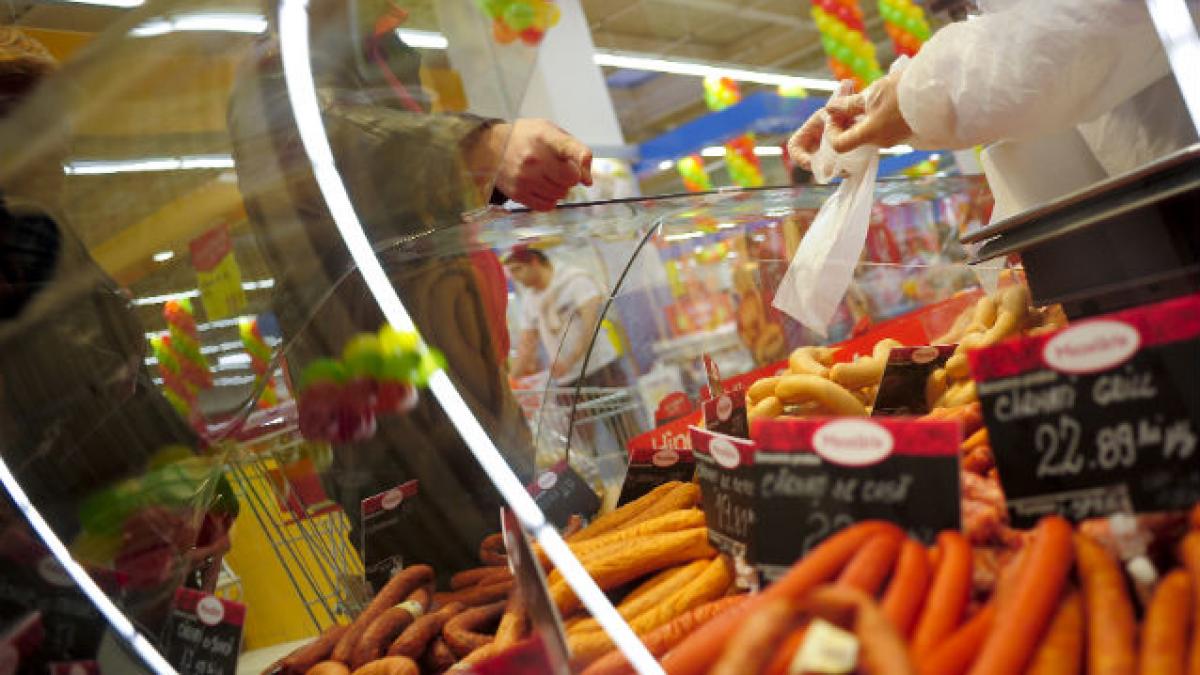 Peste 9 tone de produse din carne, retrase de la comercializare de ANSVSA