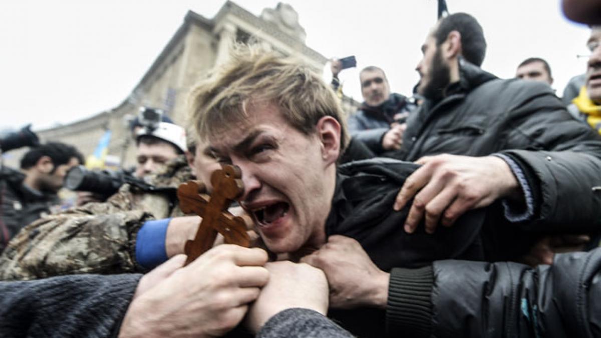 Limba română, printre victimele “democraţiei Maidanului”