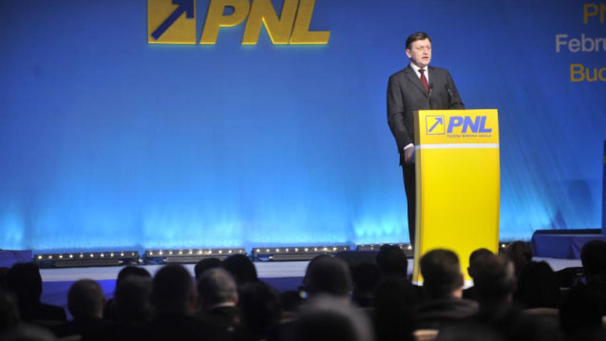 Antonescu: Este degradant pentru Ponta să încerce negocieri pe la spatele unui partid