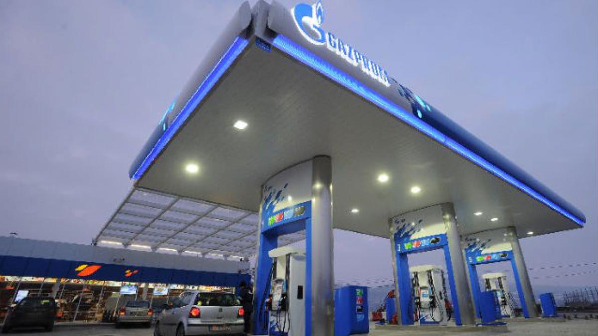 Gazprom vine în România la cumpărături. De benzinării...
