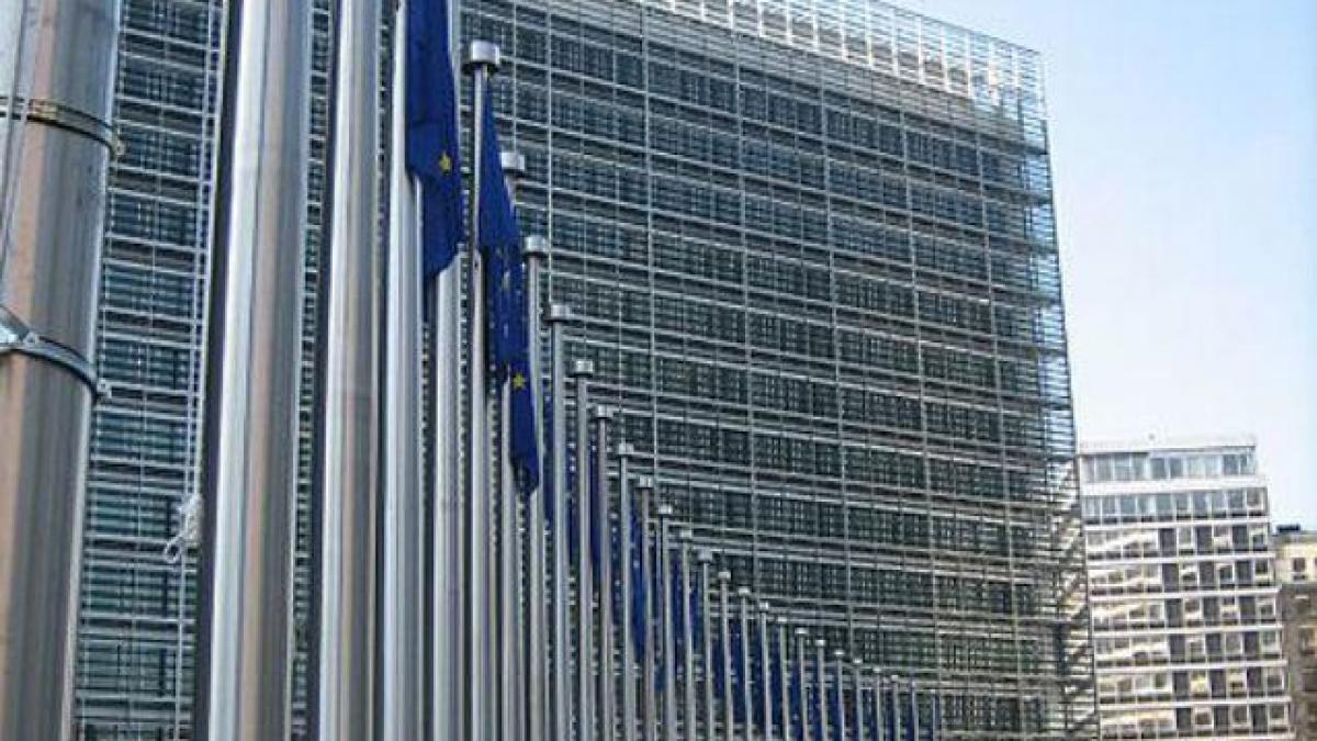 UE se înarmează cu instrumente contra încălcării statului de drept în statele membre. Viviane Reding dă exemple negative România şi Ungaria