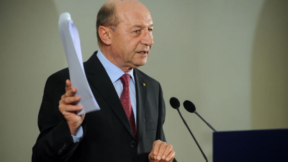 Băsescu, despre graţierea lui Becali: "Eu sunt într-o situaţie mai dificilă ca el"