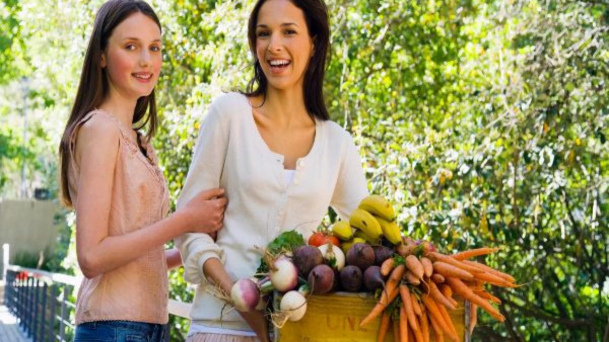 Află care sunt factorii alimentari care scad riscul de cancer
