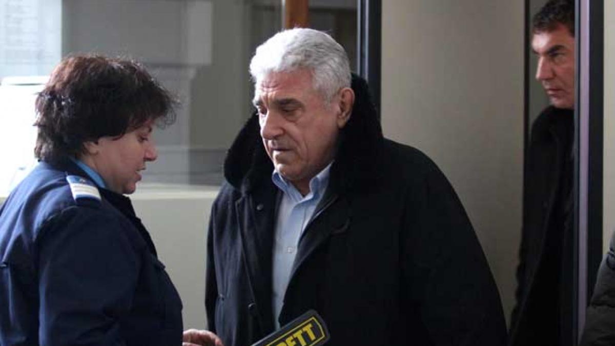 Aventurile oamenilor de fotbal în detenţie. Între conversaţii cu Mourinho şI “bomboane agricole”