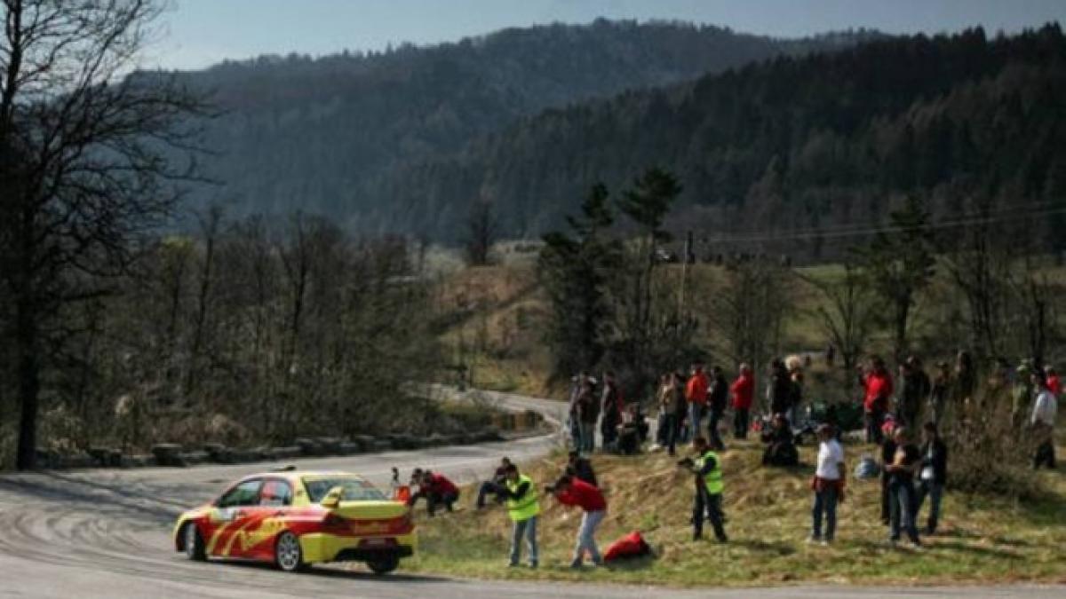 Raliului Braşovului blochează circulaţia rutieră pe DN 73A, DN 1E şi DN 1A. Vezi programul