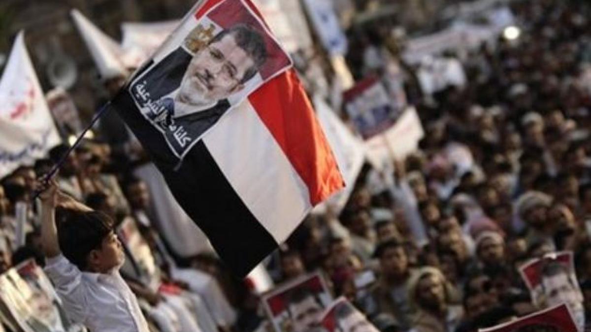 529 de susţinători ai lui Morsi, CONDAMNAŢI LA MOARTE de un tribunal din Egipt