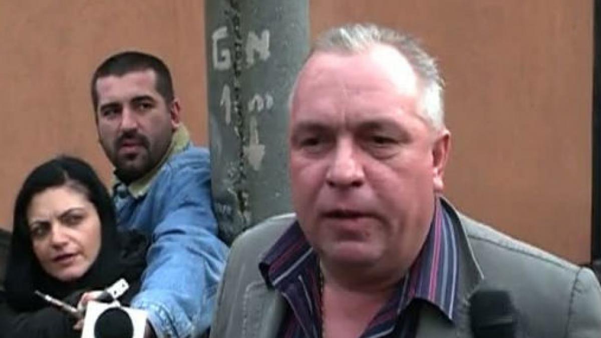 Ziarişti bruscaţi de gărzile de corp ale lui Nicuşor Constantinescu, la Curtea de Apel