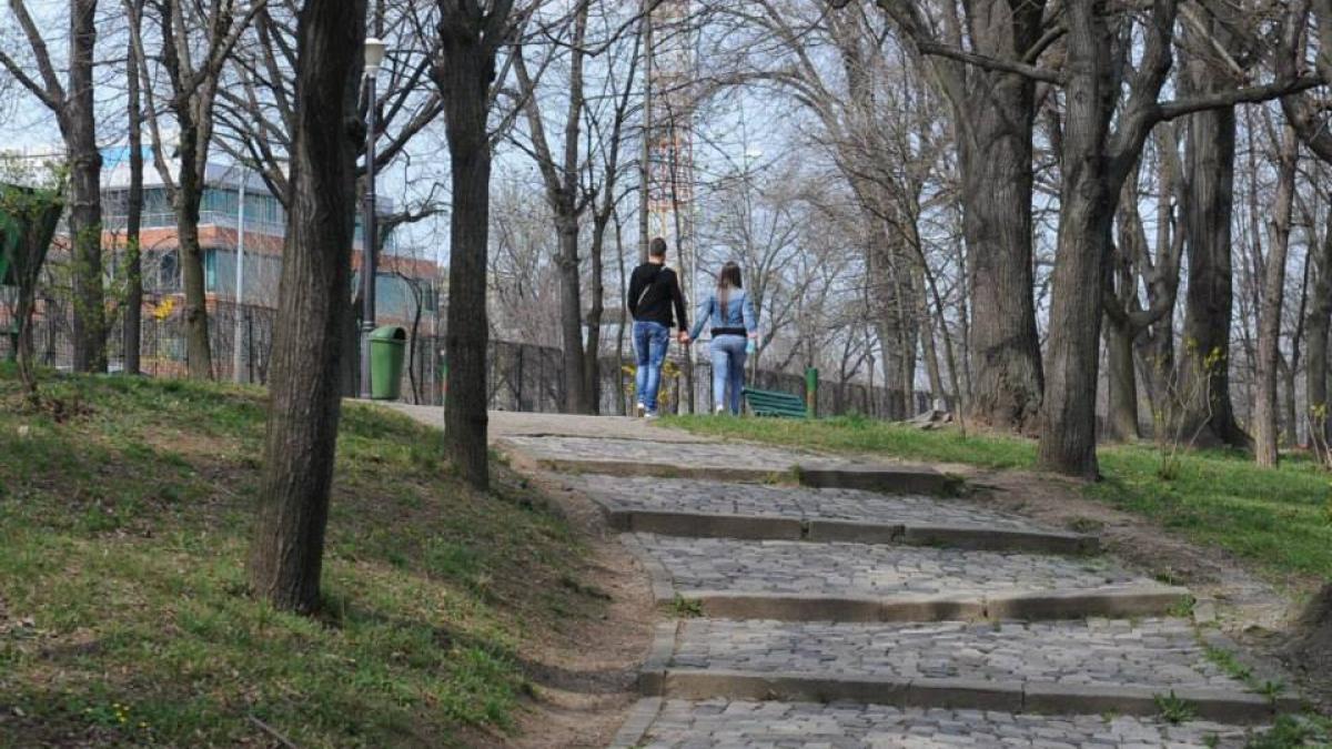 Vremea se încălzeşte în weekend. PROGNOZA METEO în ţară, la Bucureşti şi la munte