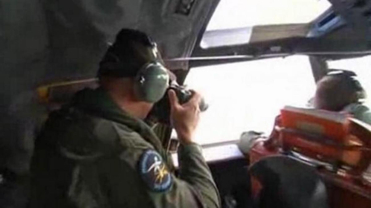 Zborul MH370: obiecte dreptunghiulare reperate la vest de Perth