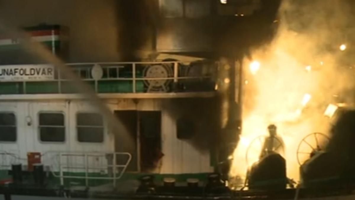 Incident pe Canalul Dunăre-Marea Neagră. Un împingător sub pavilion unguresc a luat foc și s-a scufundat