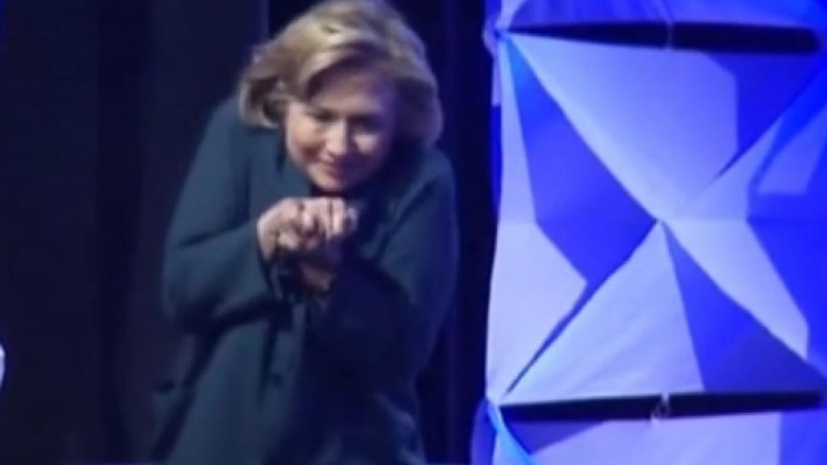 Hillary Clinton, atacată cu un pantof în timpul unei conferinţe, la Las Vegas (VIDEO)