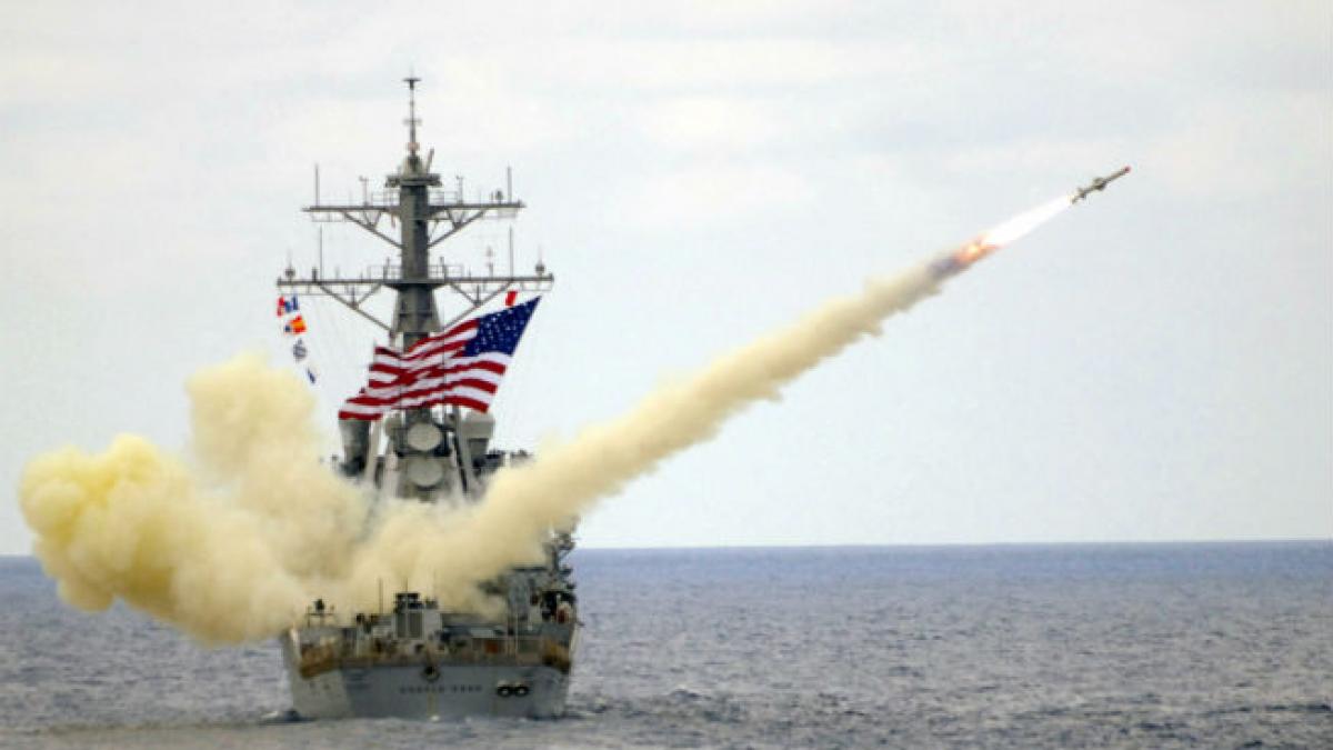 Pentagonul: Distrugătorul american USS Donald Cook, survolat de un avion de luptă rusesc