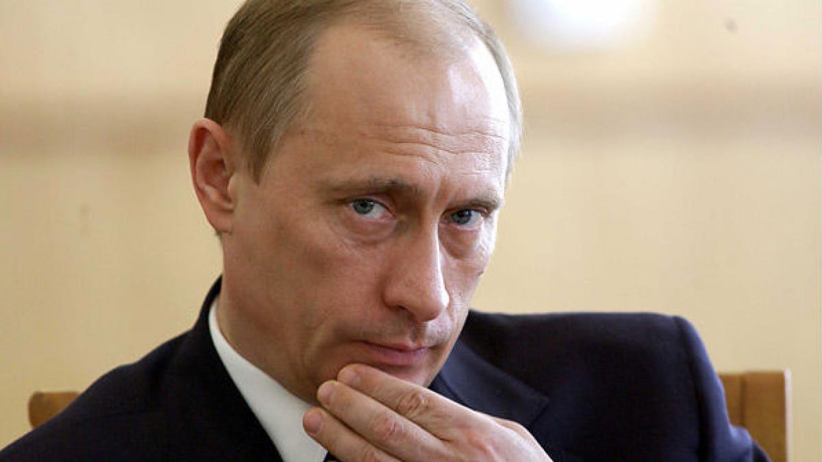 Putin şi-a mărit salariul de aproape trei ori