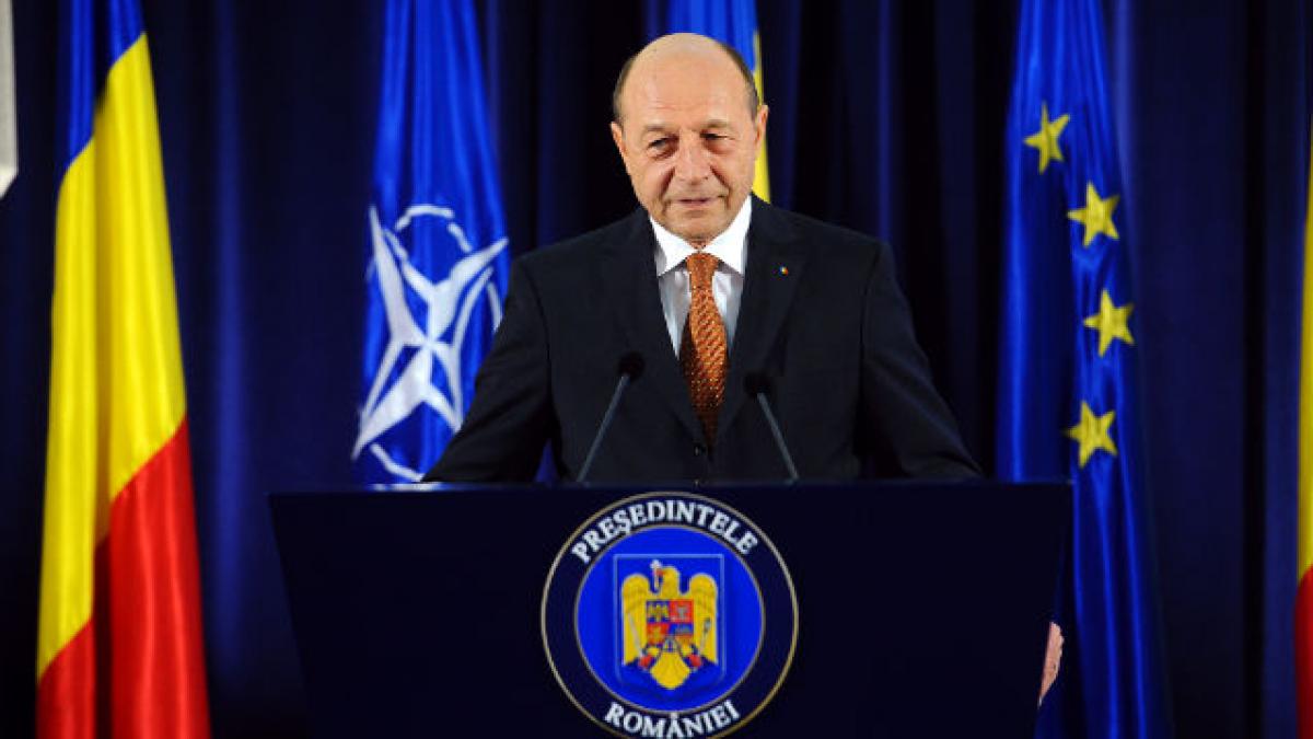 COTROCENI. Traian Băsescu - monolog televizat de 30 de minute împotriva premierului şi a senatoarei Firea