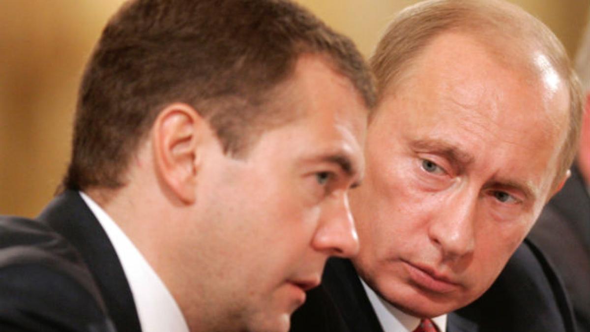 Medvedev dă verdicte via Facebook: Ucraina e în pragul unui război civil